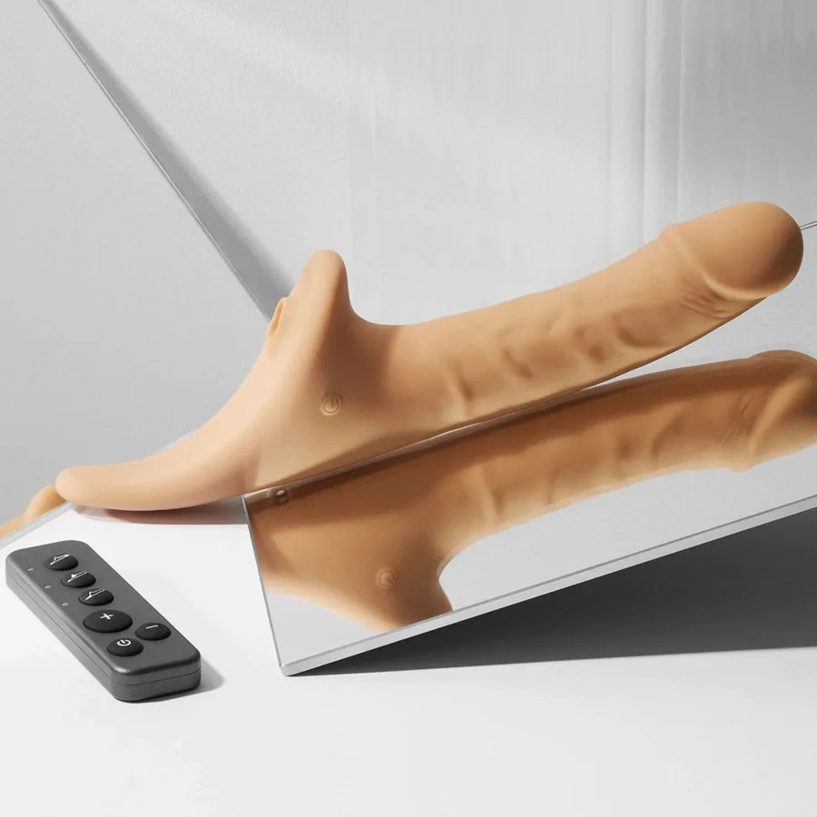 Вібронасадка для страпону з вакуумною стимуляцією Strap-On-Me Multi Orgasm Realistic Dildo L Vanilla