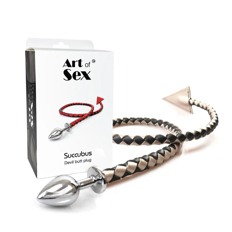 Металлическая анальная пробка M с дьявольским хвостом Art of Sex - Succubus, экокожа, черный/золото