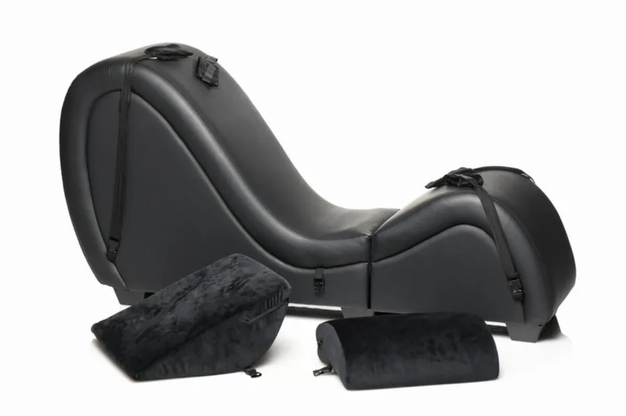 Секс-крісло з подушками Master Series Kinky Sex Lounge with Cushions - Black