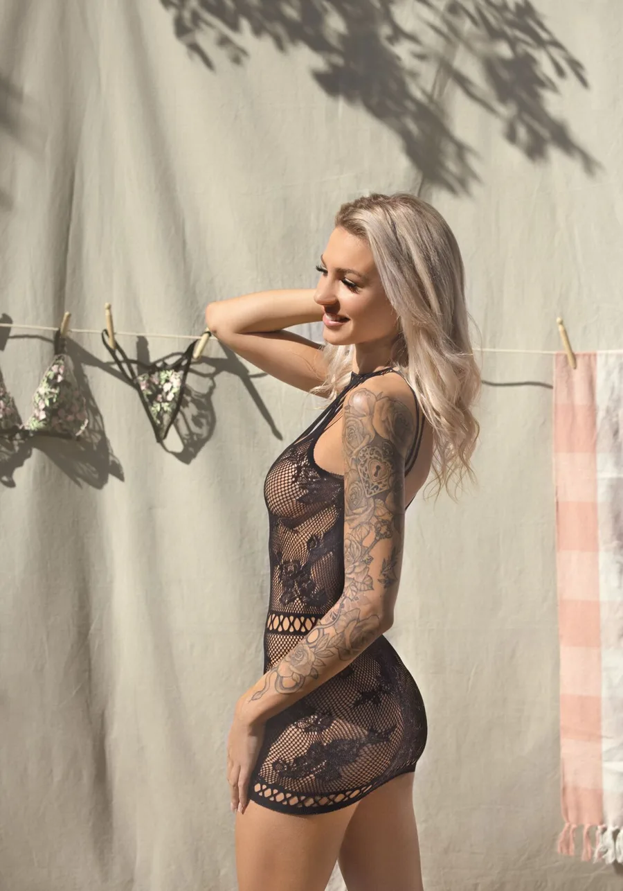 Ажурное платье-сетка Leg Avenue Lace mini dress with cut-outs Black, one size
