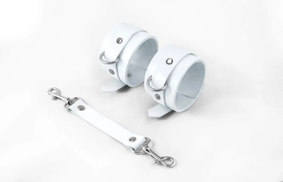 Наручники Feral Feelings - Hand Restraints White, натуральная кожа