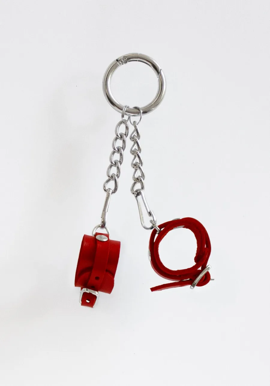 Брелок Наручники з пряжкою, червоний
