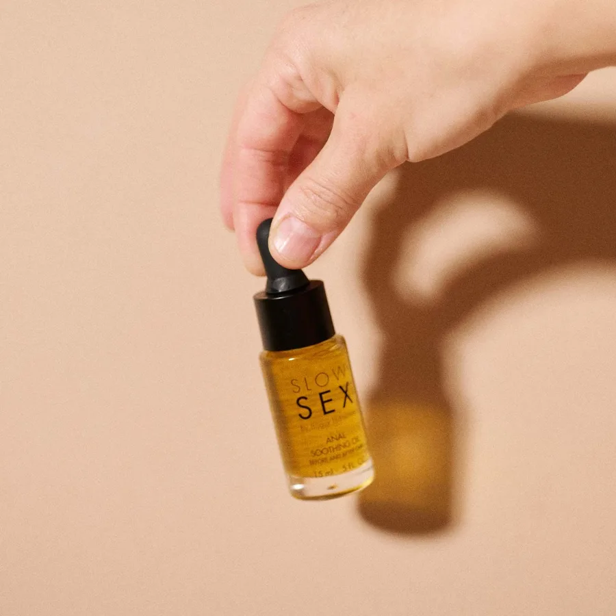 Заспокійлива олія для анального сексу Bijoux Indiscrets Slow Sex Anal Soothing Oil Before & After 15 мл