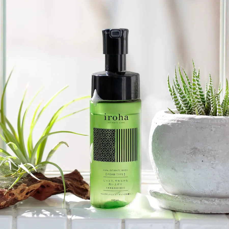 Піна для інтимного догляду Iroha Intimate Wash Foam Type Bergamot and Bitter Orange 150 мл