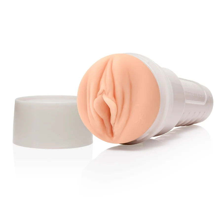 Мастурбатор Fleshlight Girls: Sky Bri Celestial, со слепка вульвы модели, очень нежный