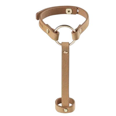 Пара браслетів на зап'ясті і палець Bijoux Indiscrets MAZE Hand Bracelet Harness Brown, екошкіра