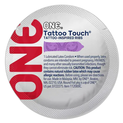 Презерватив ONE Tattoo Touch Purple, 1 шт, фіолетовий з рельєфом у вигляді татуювання