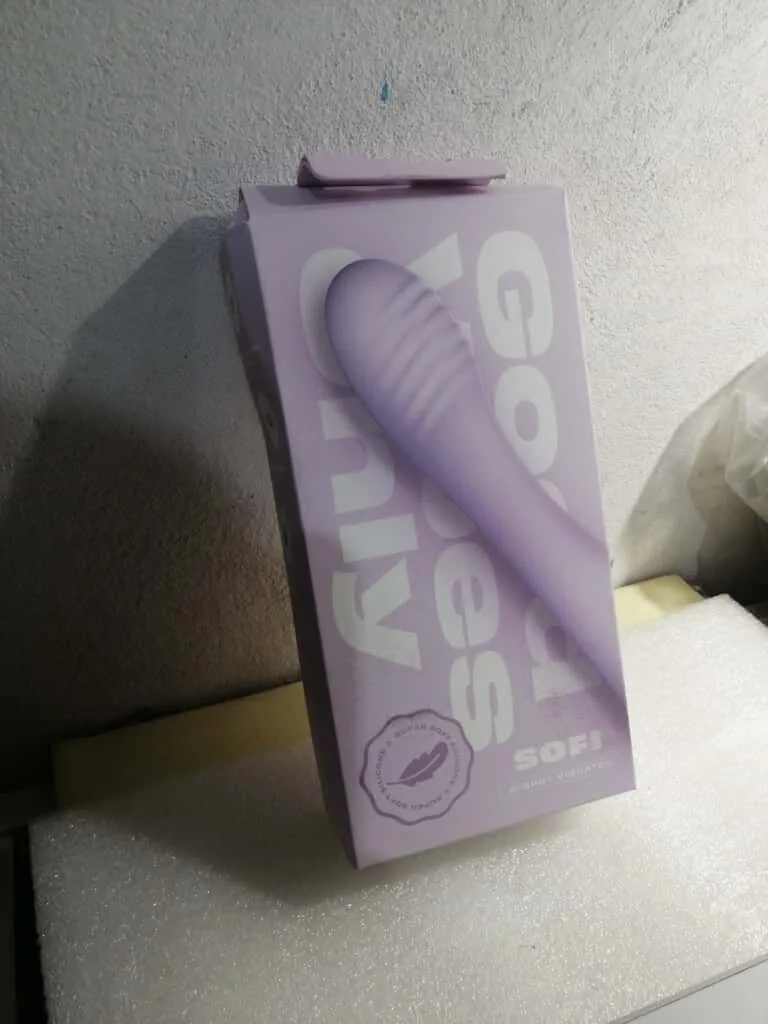 Вібратор Good Vibes Only - SOFI G-Spot Vibrator Soft Silicone - Purple (м'ята упаковка!!!)