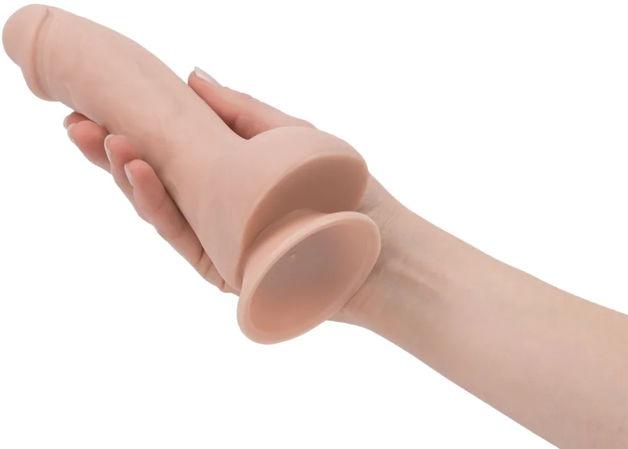 Изогнутый фаллоимитатор на присоске ADDICTION — BRAD 7,5″ Dildo With Balls, Beige